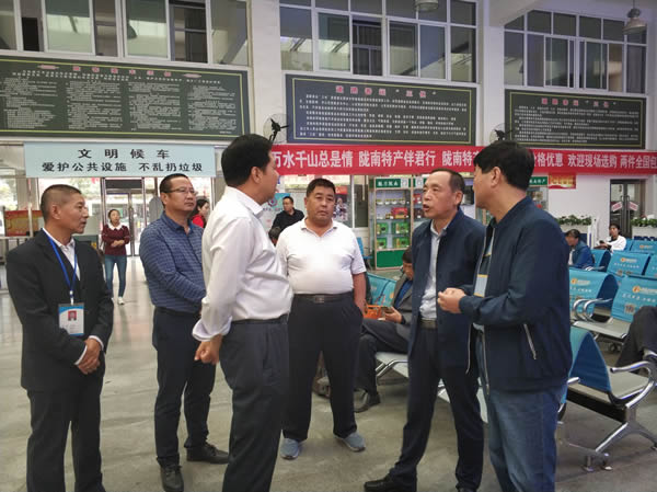 市交通運輸局黨組副書記、市運管局局長何濤一行到隴運集團(tuán)公司檢查國慶節(jié)前安全生產(chǎn)工作