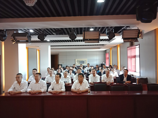 隴運集團公司黨委開展“不忘初心、牢記使命”紀念建黨98周年主題黨日活動