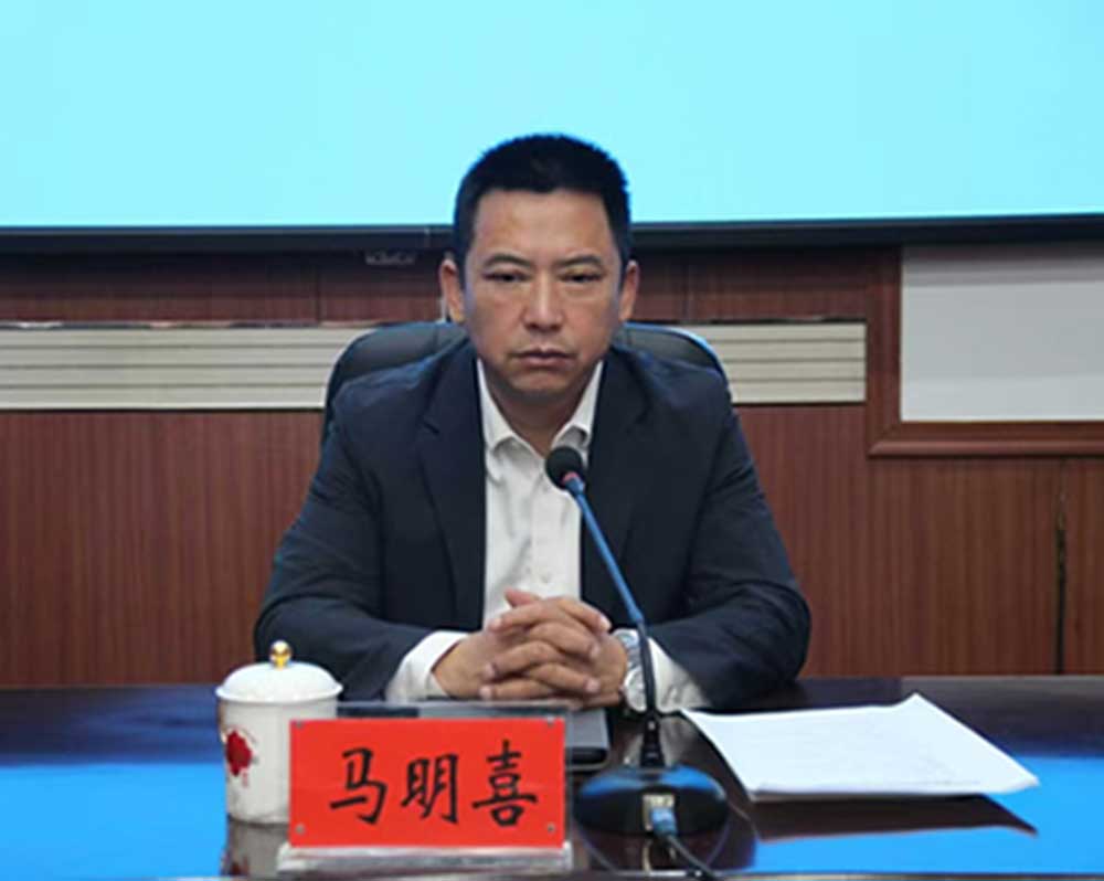 隴運(yùn)集團(tuán)公司黨委召開(kāi)理論學(xué)習(xí)中心組集中學(xué)習(xí)會(huì)暨樹(shù)立和踐行正確政績(jī)觀學(xué)習(xí)教育第三次學(xué)習(xí)會(huì)議